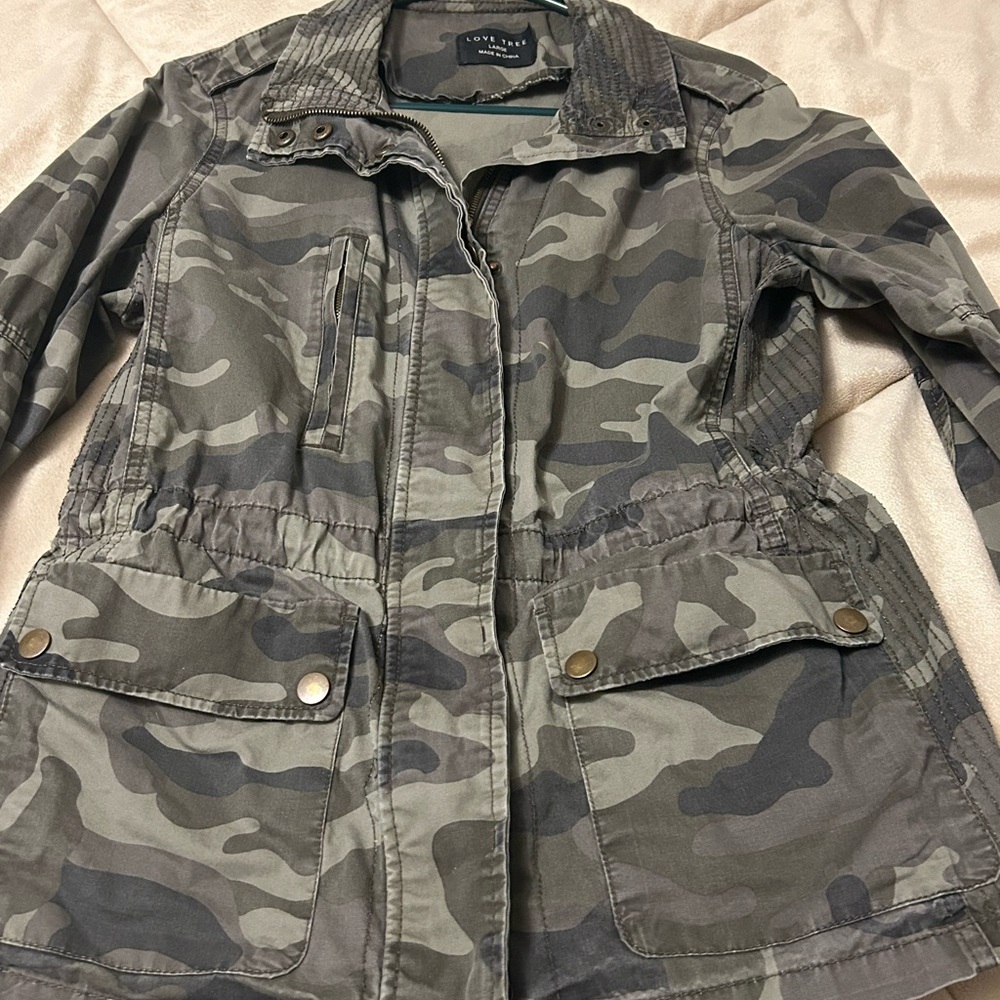 Love Tree Camouflage Jacket - Picture 5 of 15